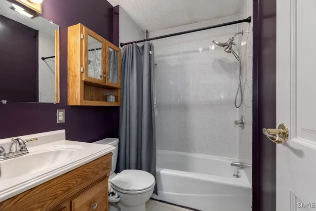 $999,900 | 8984-8998 Brewerton Road, Cicero, NY 13029