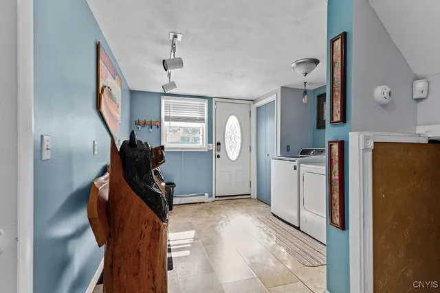 $999,900 | 8984-8998 Brewerton Road, Cicero, NY 13029