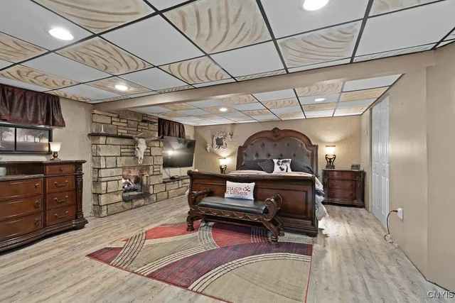 $999,900 | 8984-8998 Brewerton Road, Cicero, NY 13029