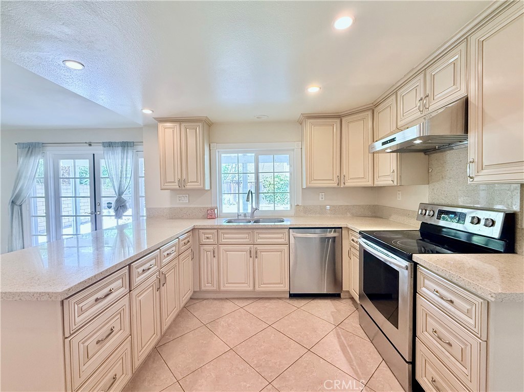 7 Calhoun Irvine, CA 92620 - Photo 11 of 33