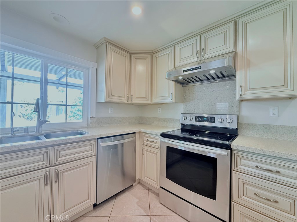 7 Calhoun Irvine, CA 92620 - Photo 12 of 33