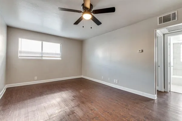 $950 | 4915 Reiger Avenue, Unit J, Dallas, TX 75214