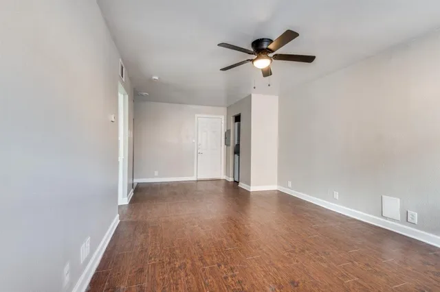$950 | 4915 Reiger Avenue, Unit J, Dallas, TX 75214