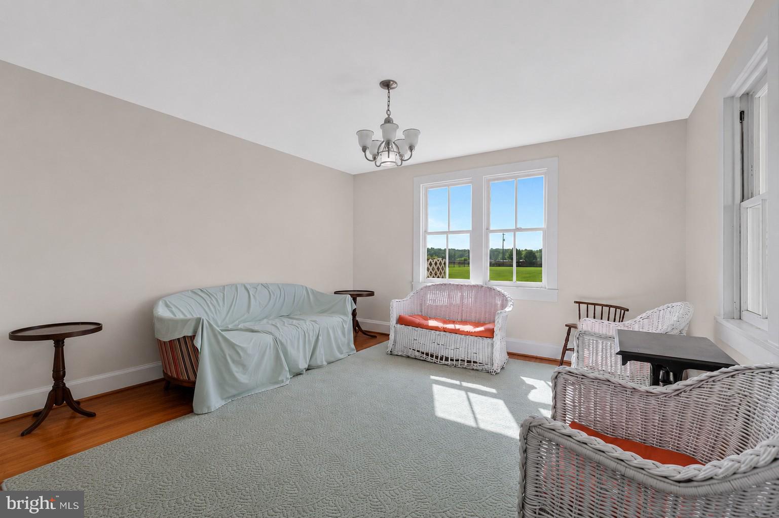 43086 Lucketts Road Leesburg, VA 20176 - Photo 9 of 28 Gallery Image 9