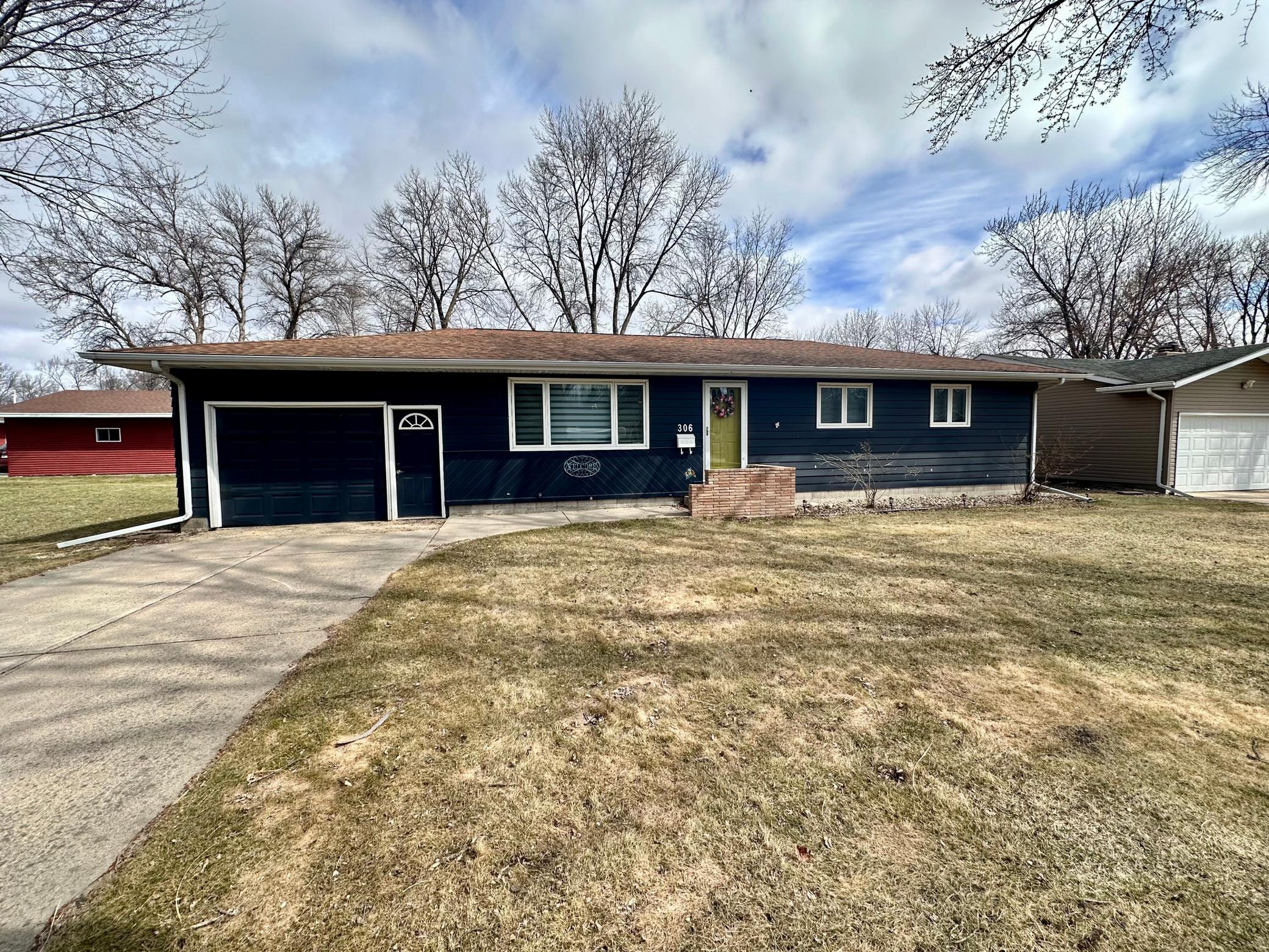 306 Elm Street Marshall, MN 56258 - Photo 2 of 28