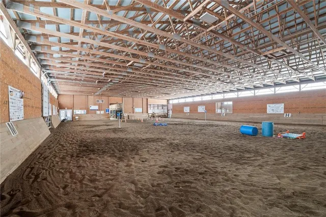 a view of empty room with air conditioner