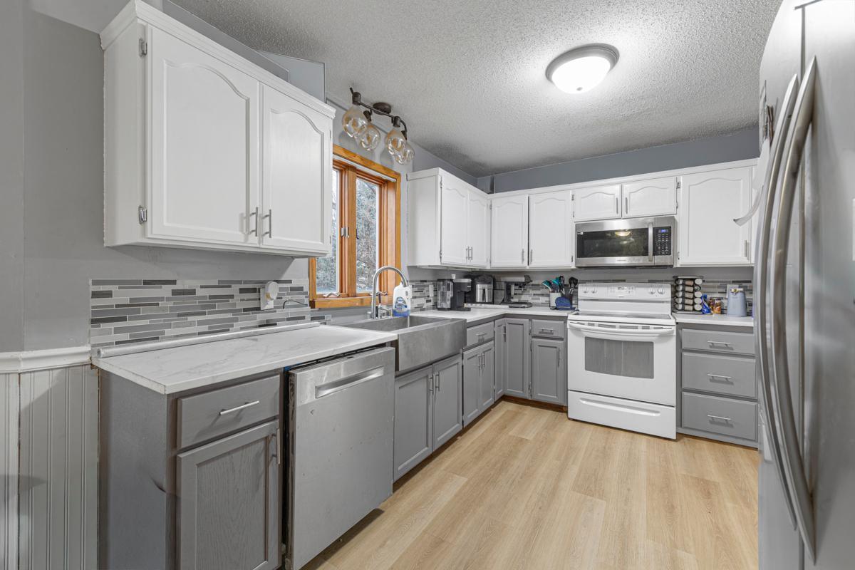 4406 Newcastle Lane Northwest Rochester, MN 55901 - Photo 12 of 33