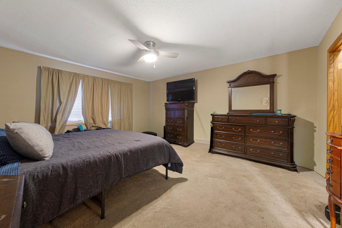 4406 Newcastle Lane Northwest Rochester, MN 55901 - Photo 18 of 33