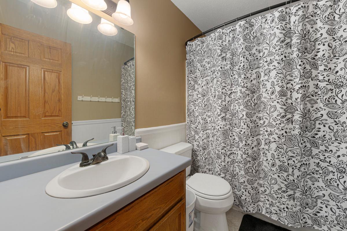 4406 Newcastle Lane Northwest Rochester, MN 55901 - Photo 21 of 33