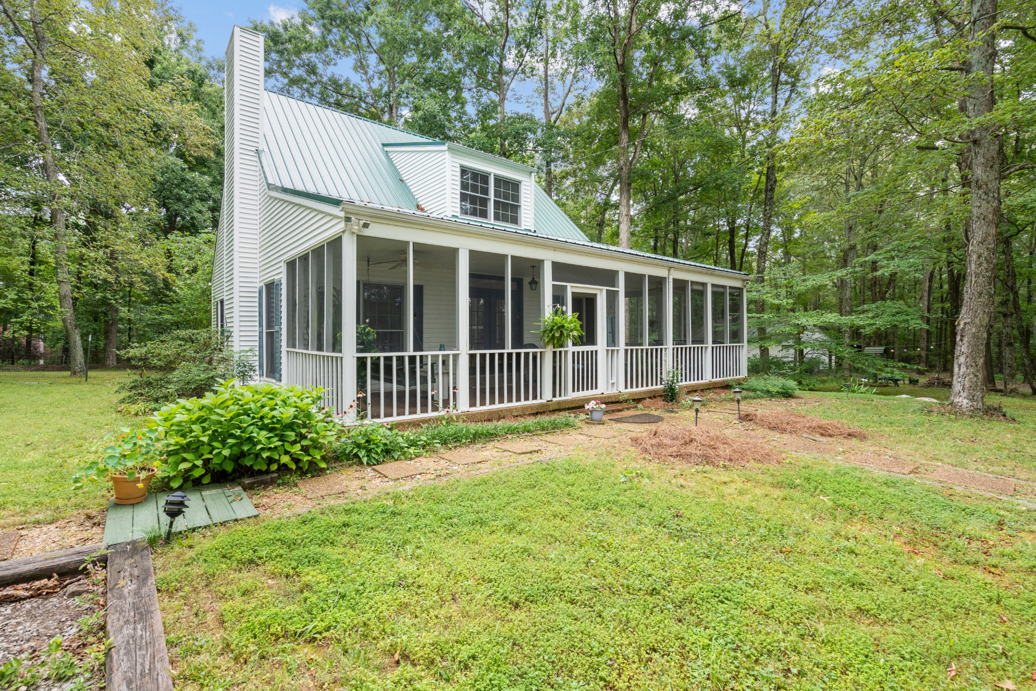 1422 Liberty Road Charlotte, TN 37036 - Photo 2 of 36 Gallery Image 2