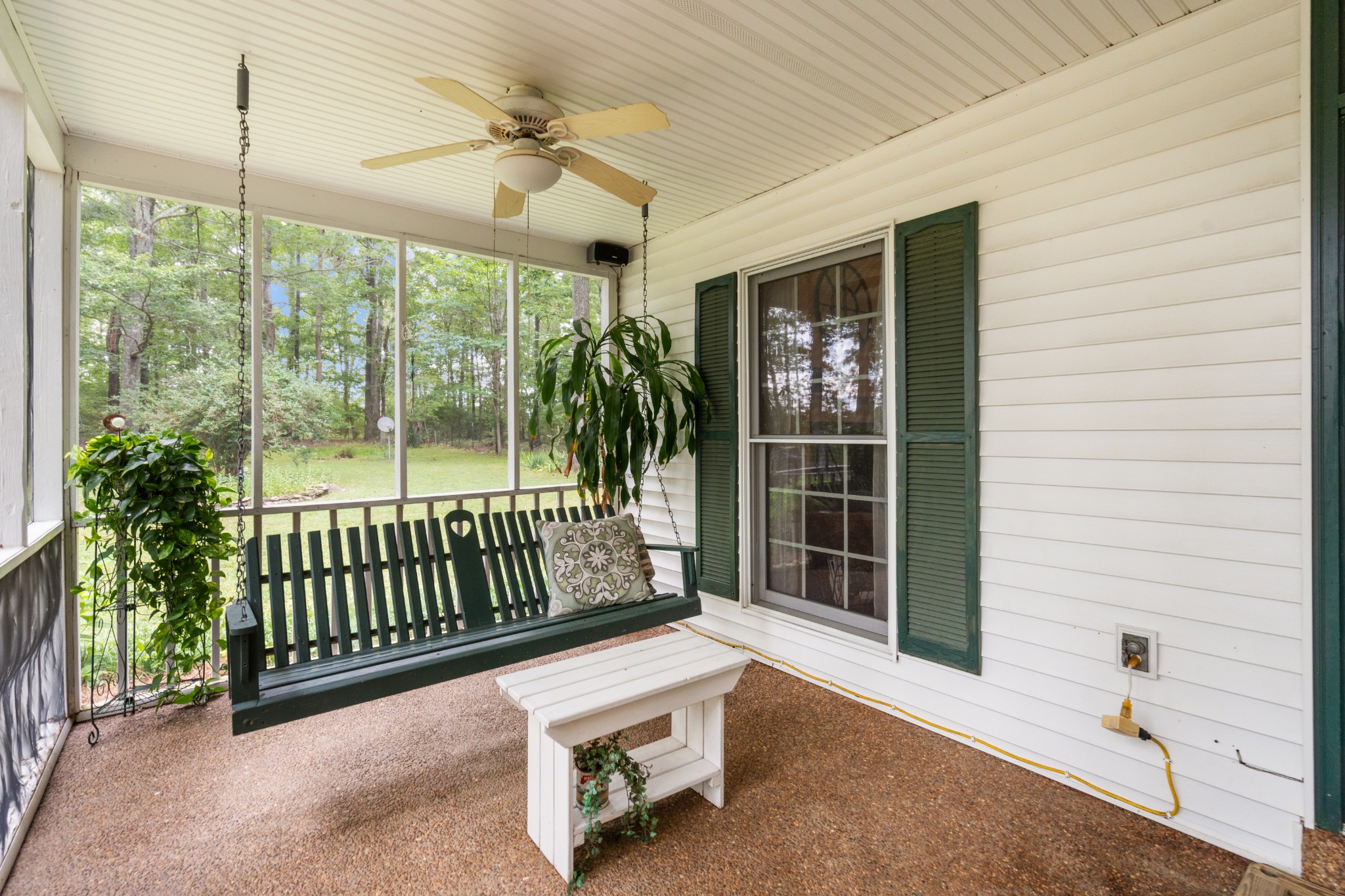 1422 Liberty Road Charlotte, TN 37036 - Photo 4 of 36 Gallery Image 4