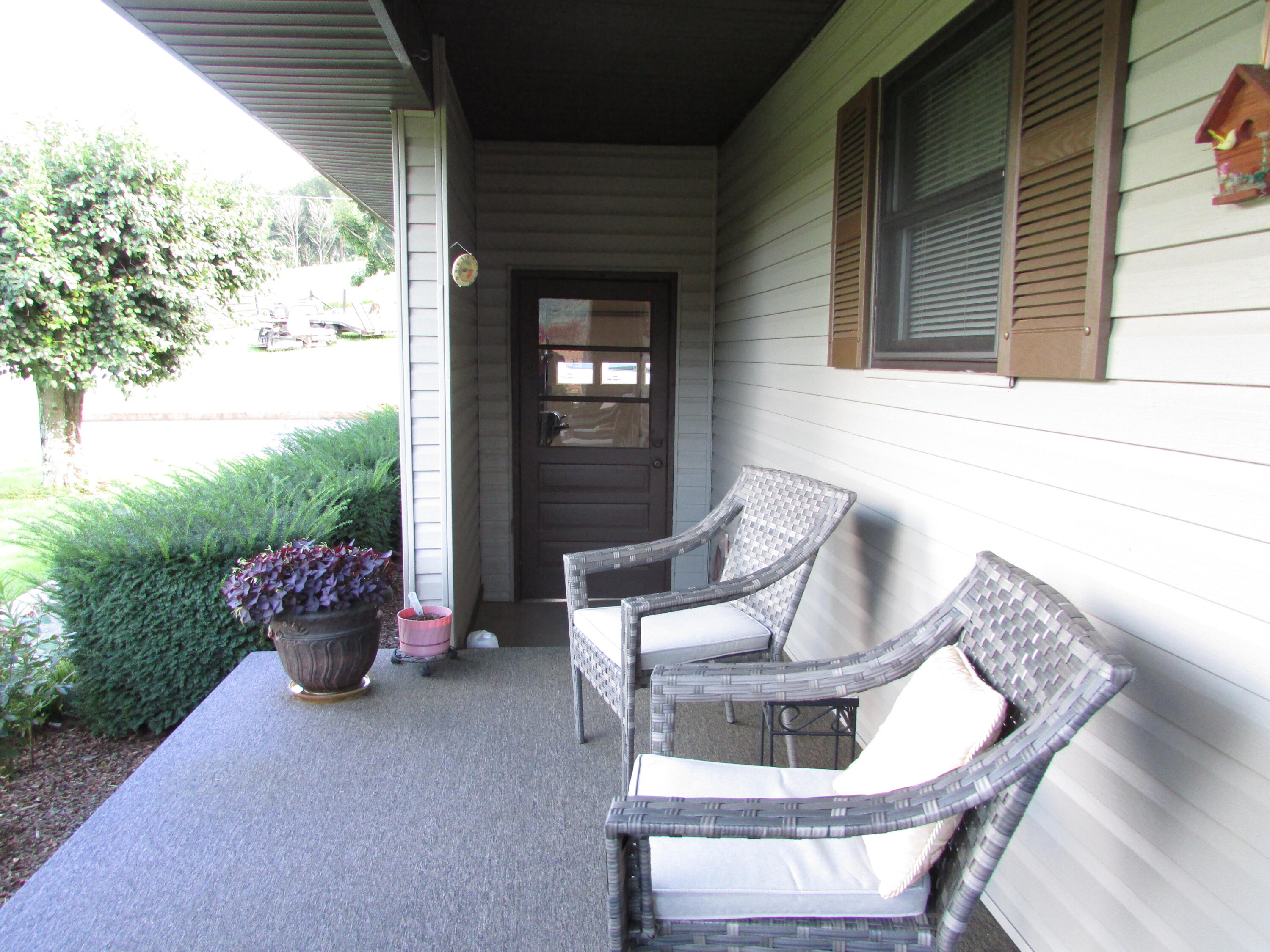 146 Unaka Subdivision Road Elizabethton, TN 37643 - Photo 6 of 43 130 Unaka Subdivision Road, Elizabethton