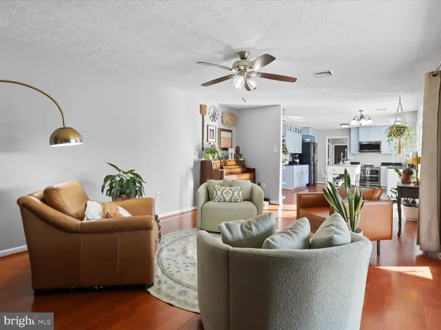 $795,000 | 9419 Ramey Road, Marshall, VA 20115