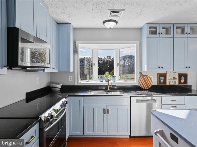 $795,000 | 9419 Ramey Road, Marshall, VA 20115