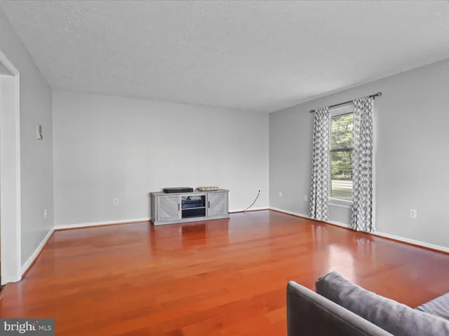 $795,000 | 9419 Ramey Road, Marshall, VA 20115