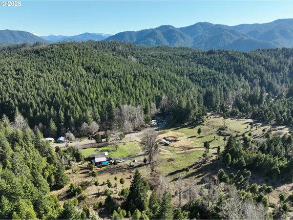 $2,999,000 | 77220 Bar B L Ranch Road, Oakridge, OR 97463