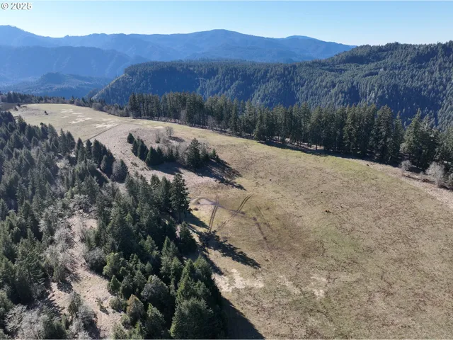 a view of a mountain with a outdoor space