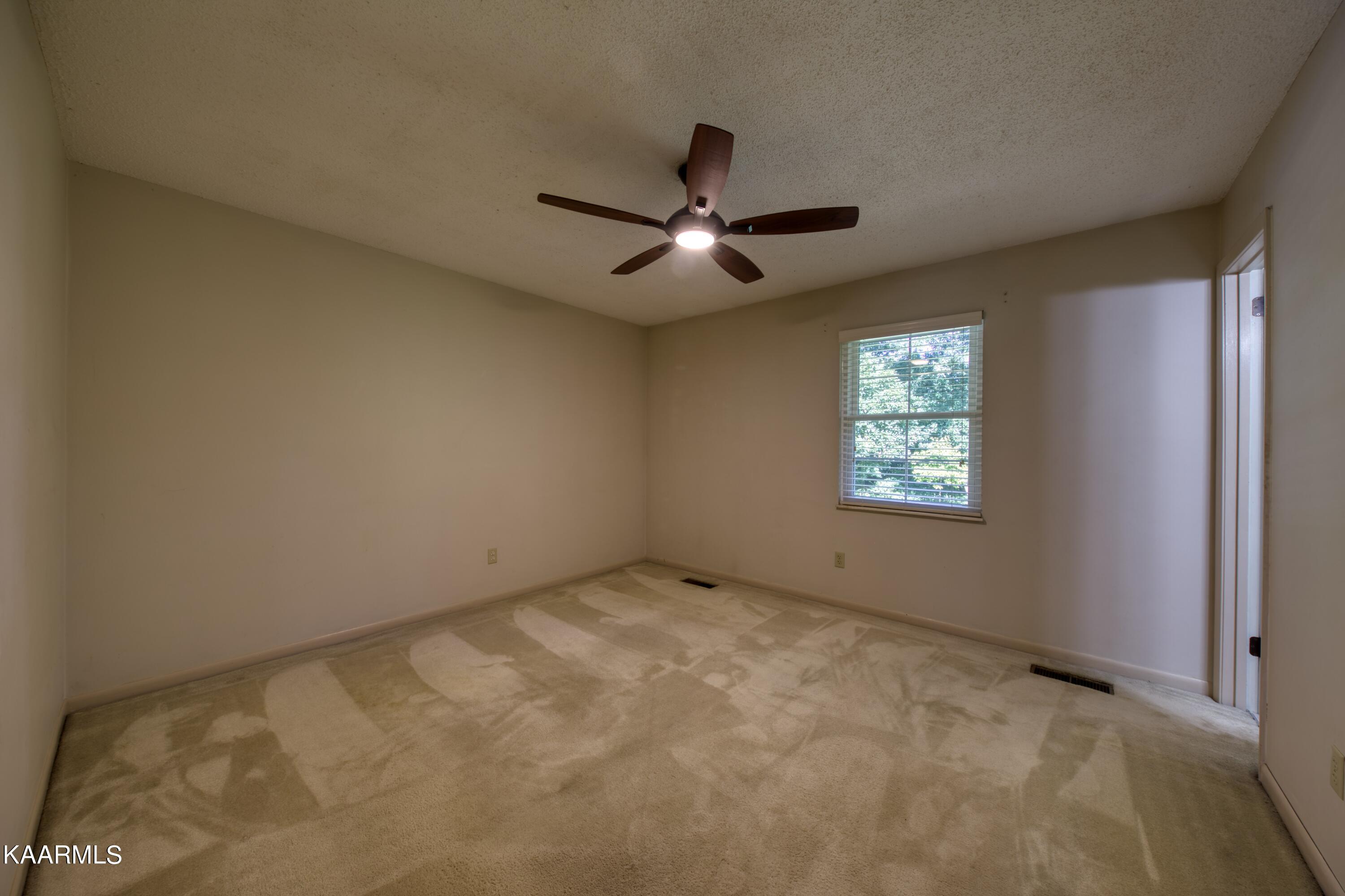 600 Worcester Road Knoxville, TN 37934 - Photo 13 of 38 Bed