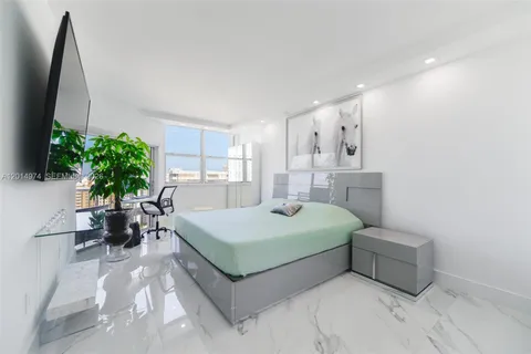 $590,000 | 1980 South Ocean Drive, Unit PHM, Hallandale Beach, FL 33009