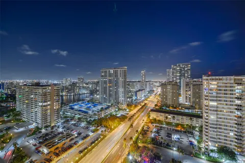$590,000 | 1980 South Ocean Drive, Unit PHM, Hallandale Beach, FL 33009