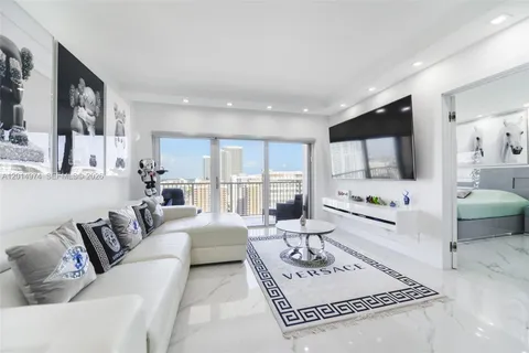 $590,000 | 1980 South Ocean Drive, Unit PHM, Hallandale Beach, FL 33009