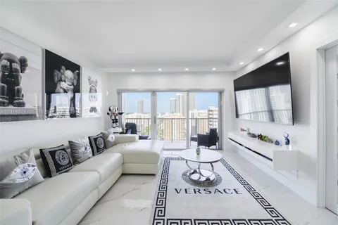 $590,000 | 1980 South Ocean Drive, Unit PHM, Hallandale Beach, FL 33009