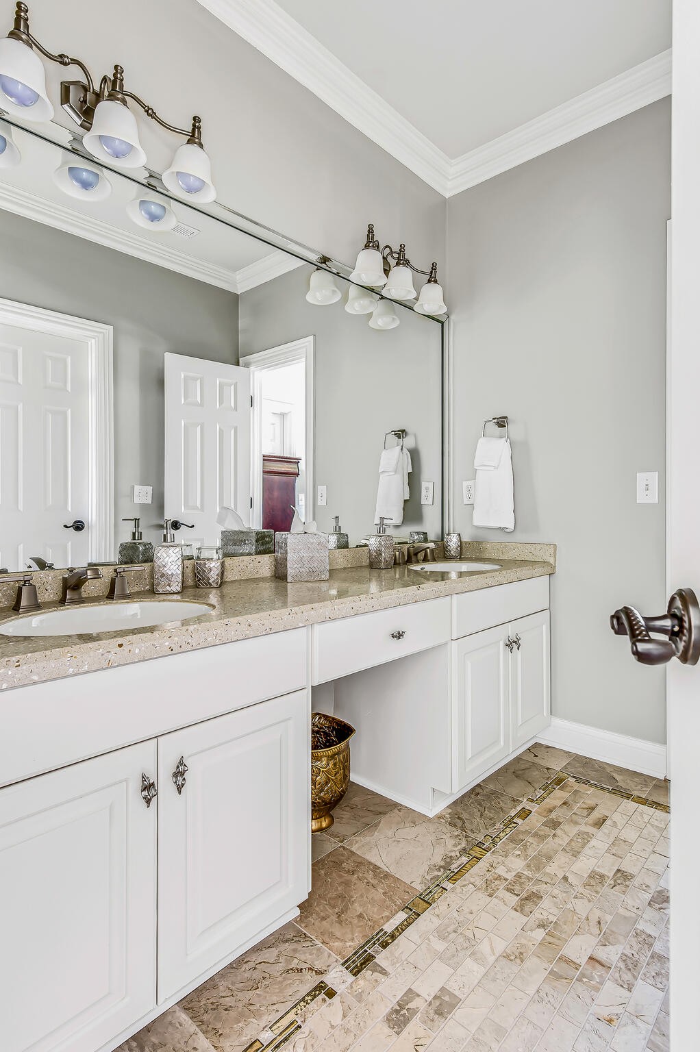 1101 Sunset Road Brentwood, TN 37027 - Photo 31 of 40 a bathroom with a sink and a mirror