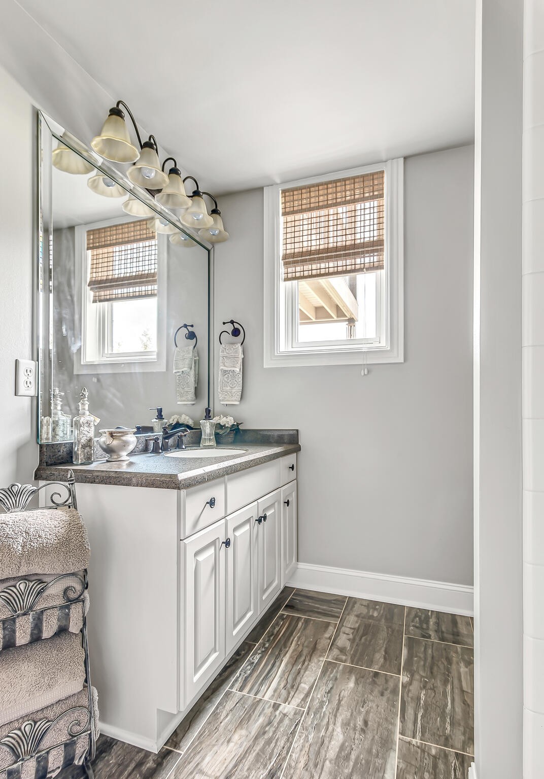 1101 Sunset Road Brentwood, TN 37027 - Photo 34 of 40 a kitchen with stainless steel appliances granite countertop a sink stove and cabinets