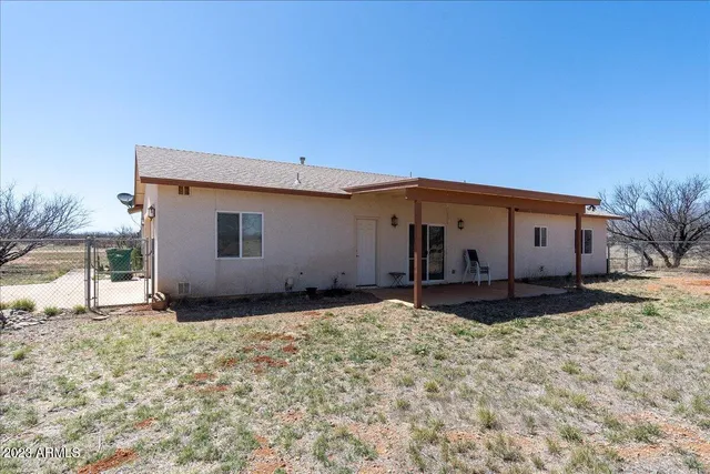 $320,000 | 10193 East Windtalker Road, Hereford, AZ 85615