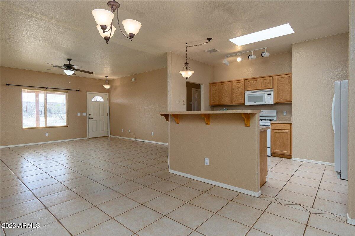 10193 East Windtalker Road Hereford, AZ 85615 - Photo 4 of 21 03-10193 E Windtalker Rd -April 06, 2023