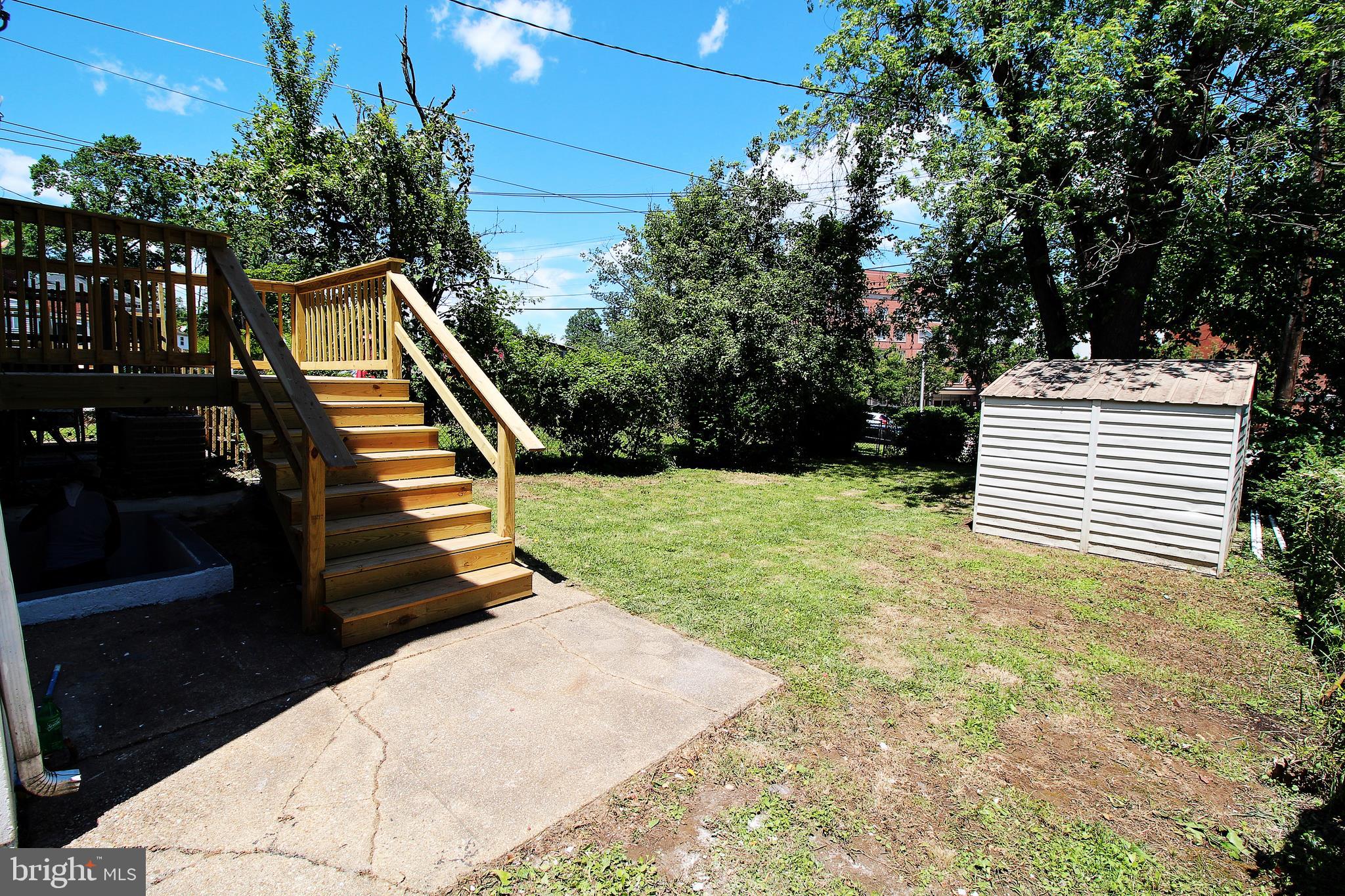 5105 Sunset Road Baltimore, MD 21215 - Photo 12 of 16 Back Yard