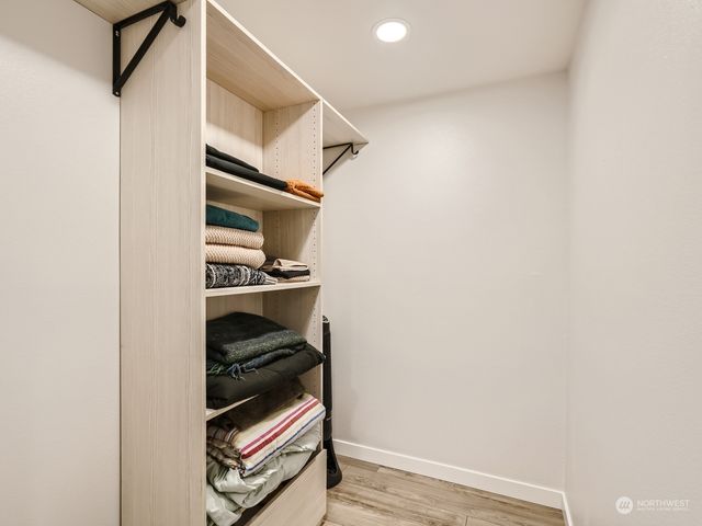 $405,000 | 14450 Northeast 31st Street, Unit J208, Bellevue, WA 98007