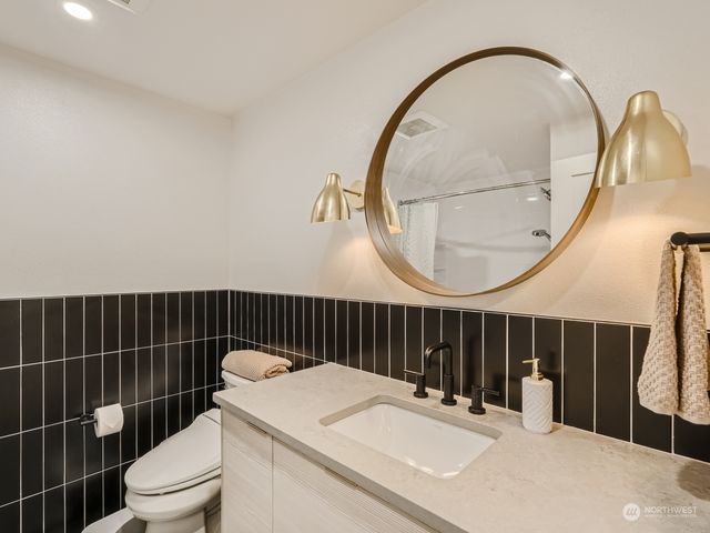 $405,000 | 14450 Northeast 31st Street, Unit J208, Bellevue, WA 98007