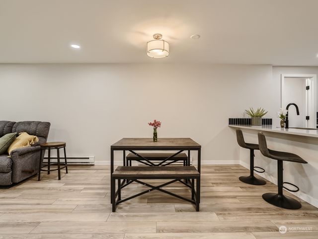 $405,000 | 14450 Northeast 31st Street, Unit J208, Bellevue, WA 98007