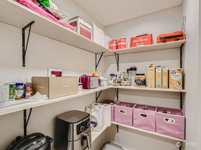 $405,000 | 14450 Northeast 31st Street, Unit J208, Bellevue, WA 98007