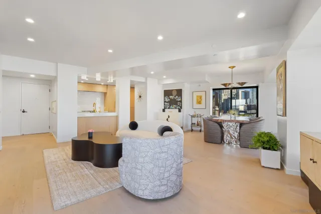 $1,249,900 | 200 Harbor Drive, Unit 1001, San Diego, CA 92101