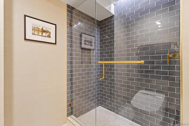 $1,249,900 | 200 Harbor Drive, Unit 1001, San Diego, CA 92101