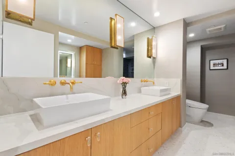 $1,179,900 | 200 Harbor Drive, Unit 1001, San Diego, CA 92101