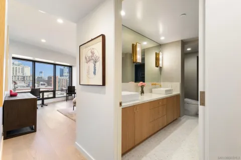 $1,179,900 | 200 Harbor Drive, Unit 1001, San Diego, CA 92101