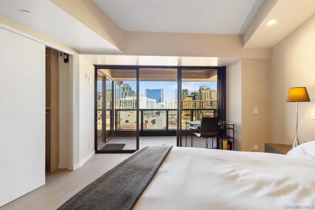 $1,249,900 | 200 Harbor Drive, Unit 1001, San Diego, CA 92101