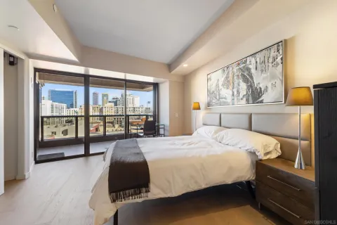 $1,179,900 | 200 Harbor Drive, Unit 1001, San Diego, CA 92101