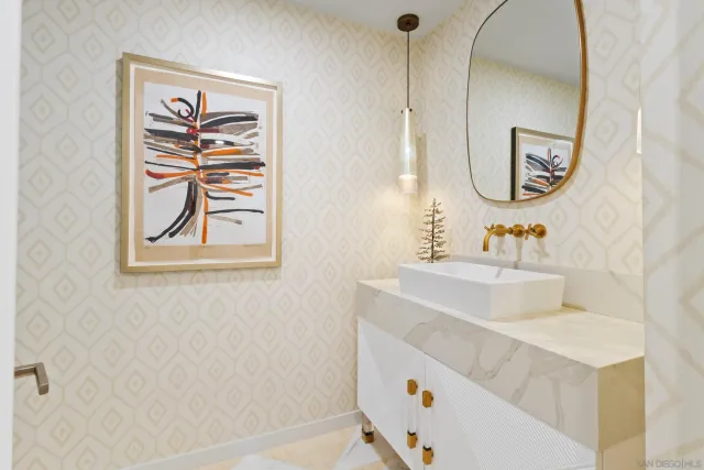 $1,249,900 | 200 Harbor Drive, Unit 1001, San Diego, CA 92101