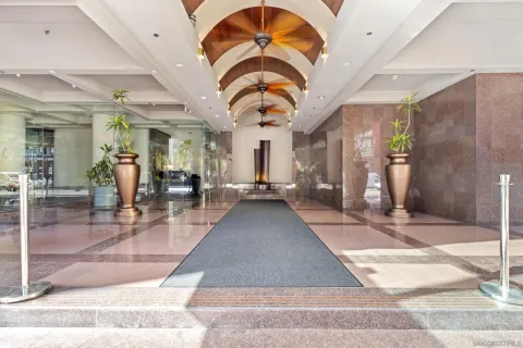 $1,249,900 | 200 Harbor Drive, Unit 1001, San Diego, CA 92101