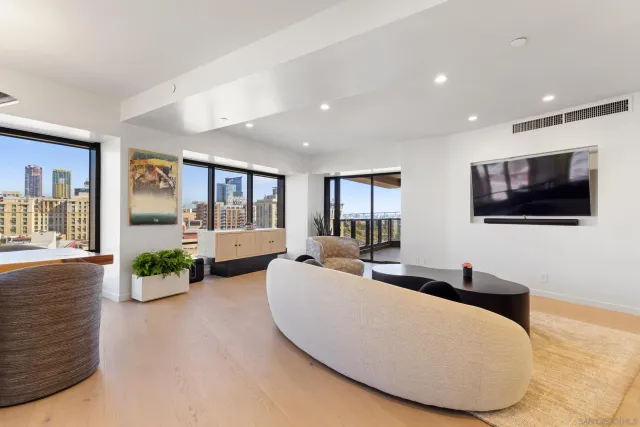 $1,249,900 | 200 Harbor Drive, Unit 1001, San Diego, CA 92101