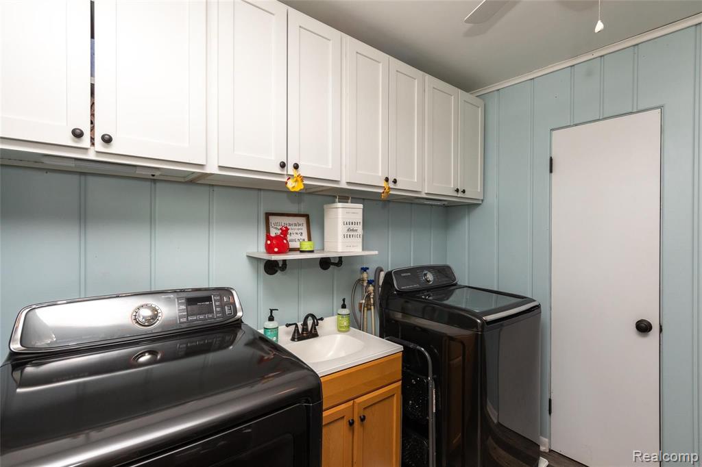 5420 Center Road Flint, MI 48506 - Photo 14 of 56