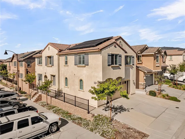 $699,999 | 16064 Symphony Lane, Fontana, CA 92336