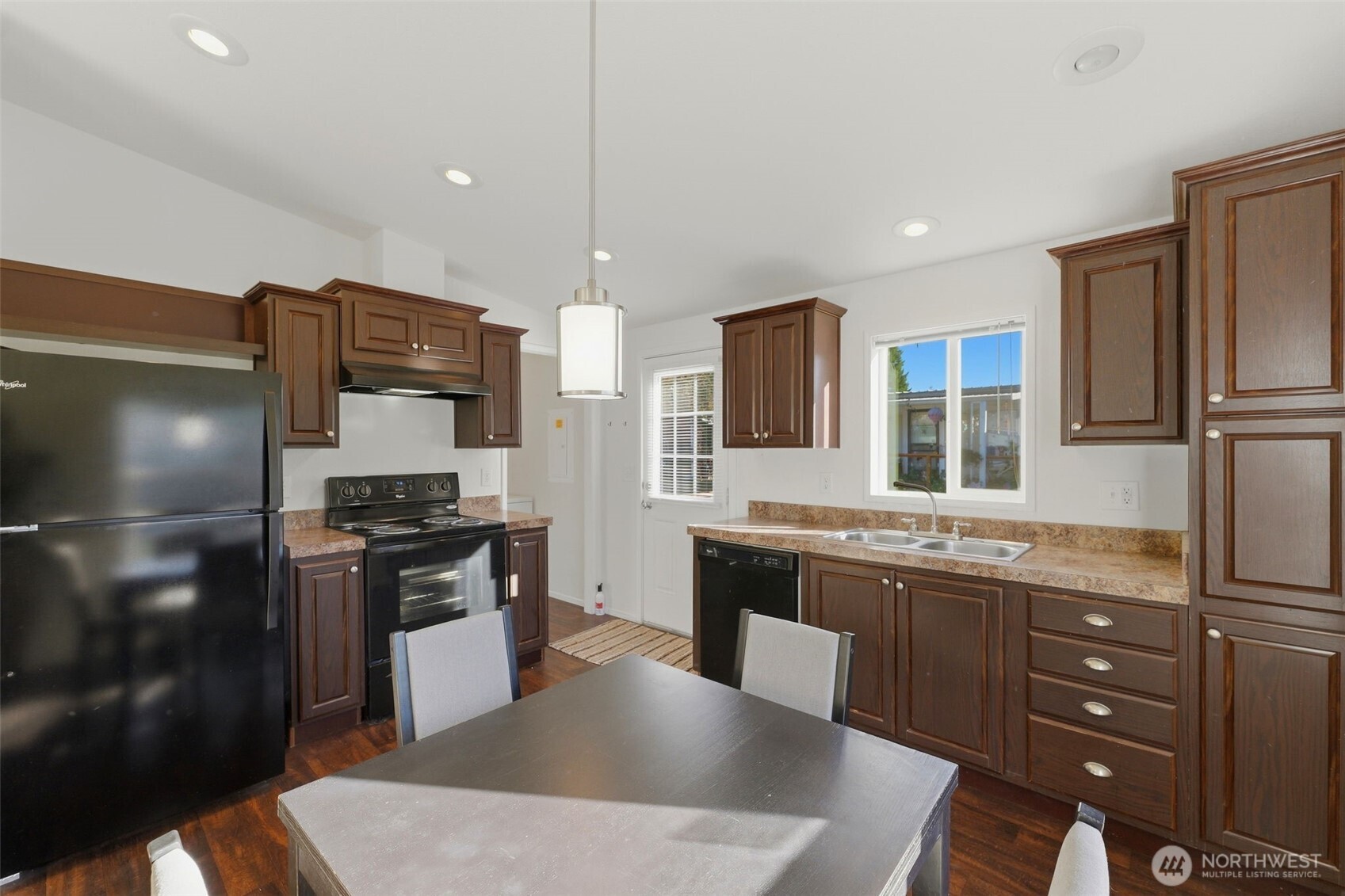 512 Southwest Berry Lake Road, Unit 26 Port Orchard, WA 98367 - Photo 10 of 33 Gallery Image 10