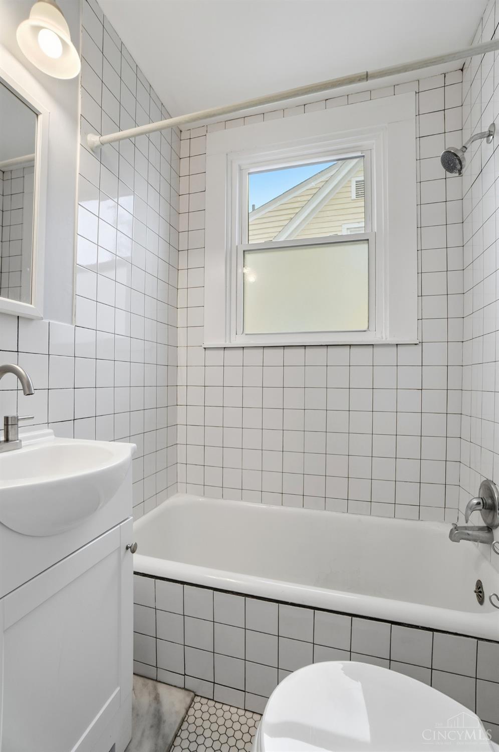 6518 Roe Street Cincinnati, OH 45227 - Photo 22 of 43 Gallery Image 22