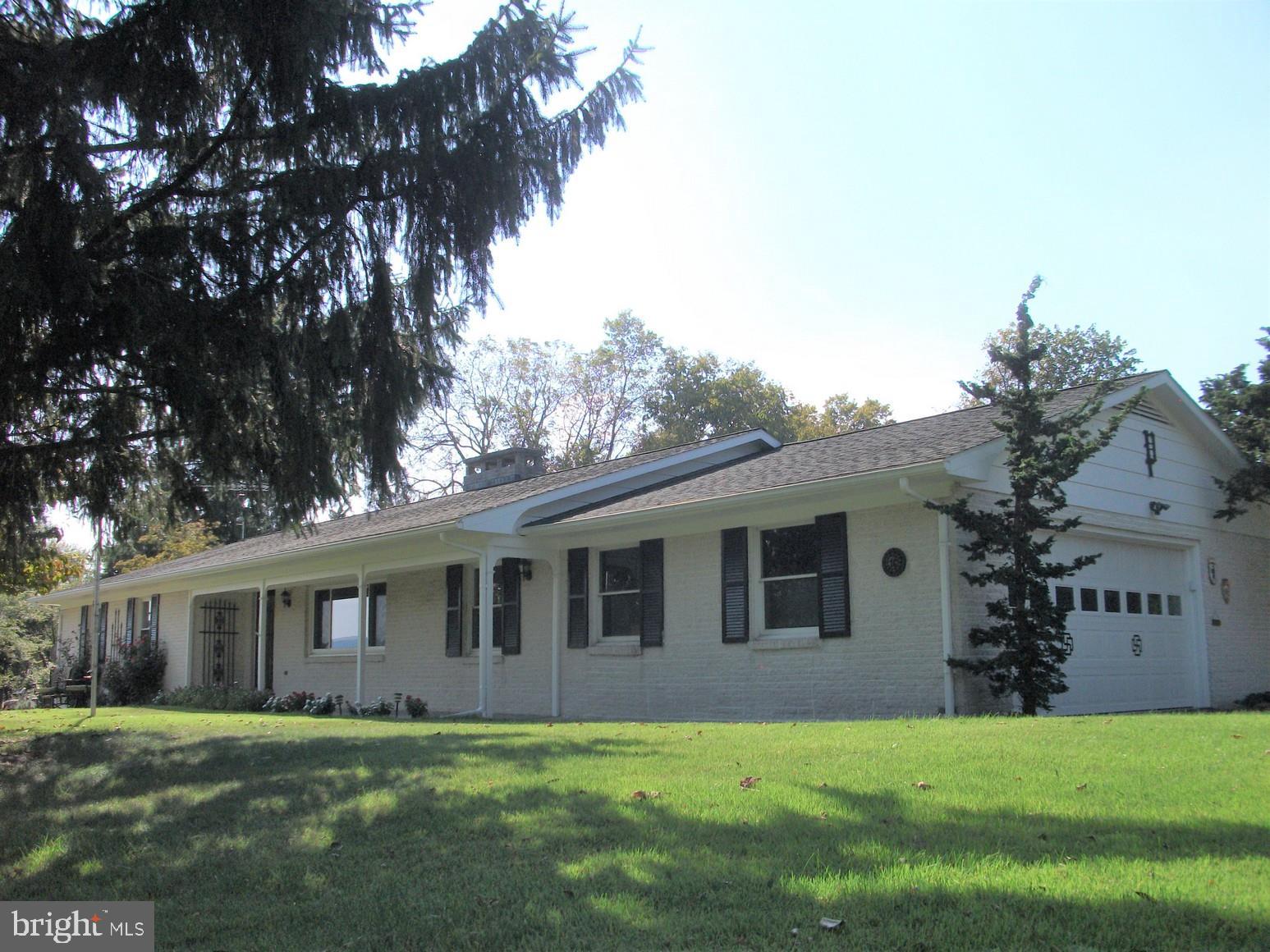 11102 Mapleville Road Hagerstown, MD 21742 - Photo 2 of 61 Gallery Image 2