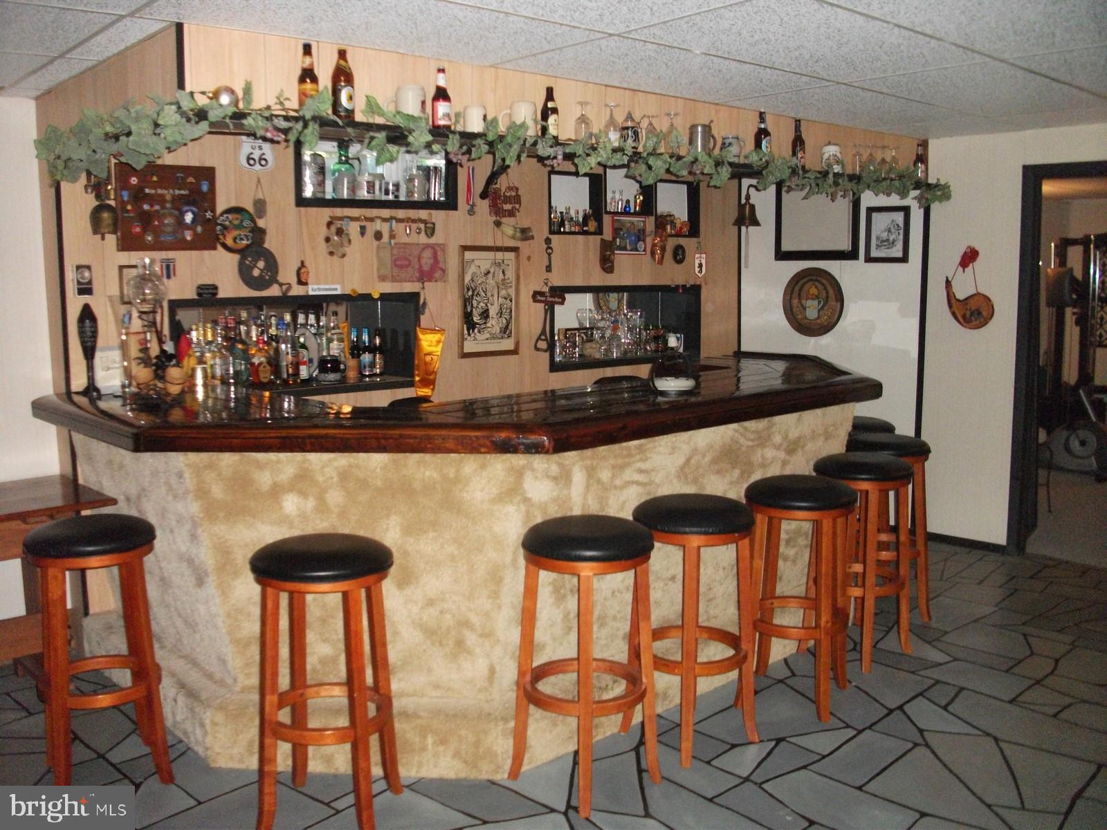 11102 Mapleville Road Hagerstown, MD 21742 - Photo 37 of 61 Custom Bar
